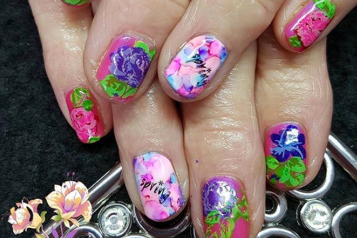 Welcome Warmer Weather with Stunning Spring Nail Designs