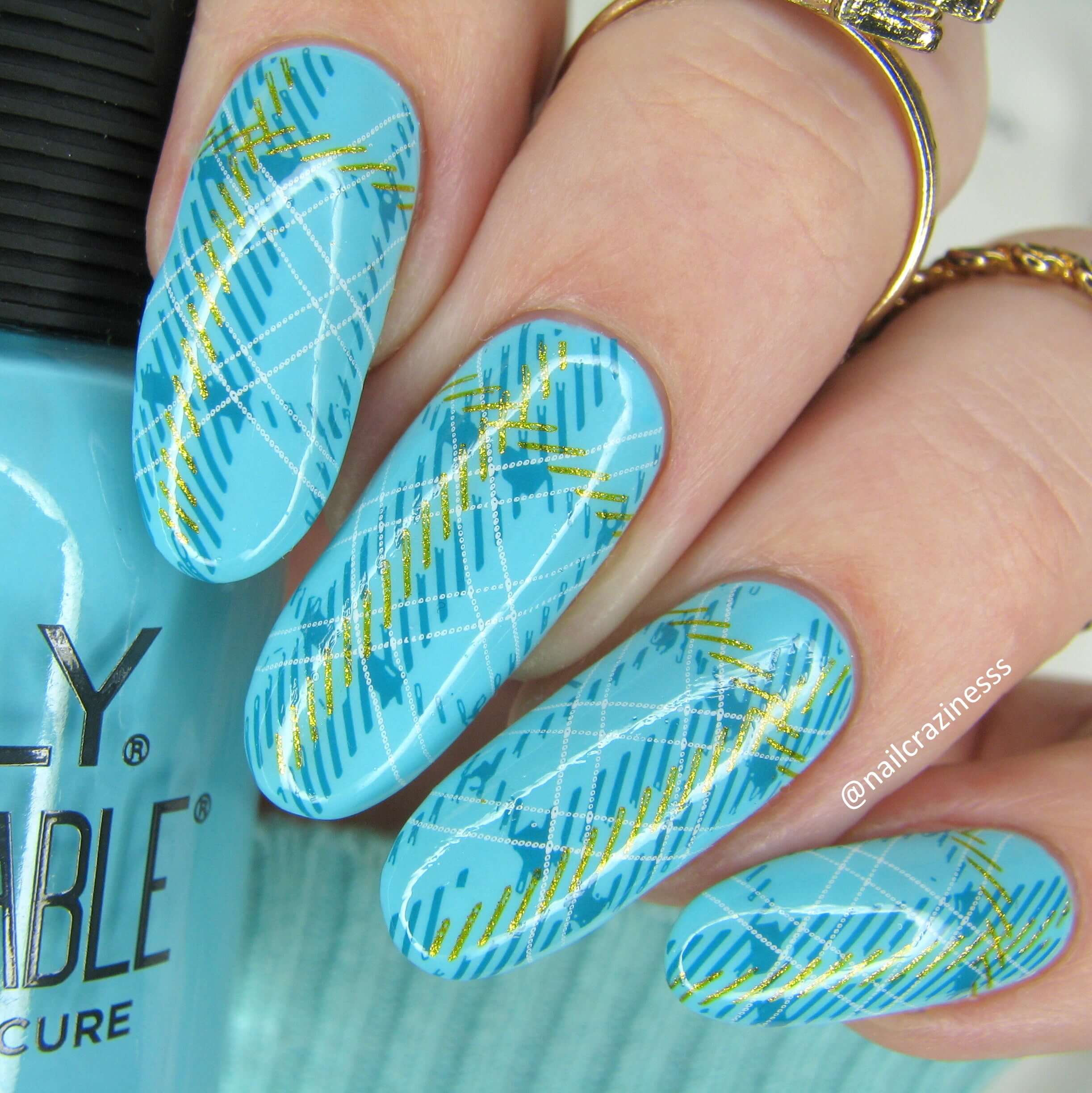 maniure-with-full-coverage-nail-art-plaid-design