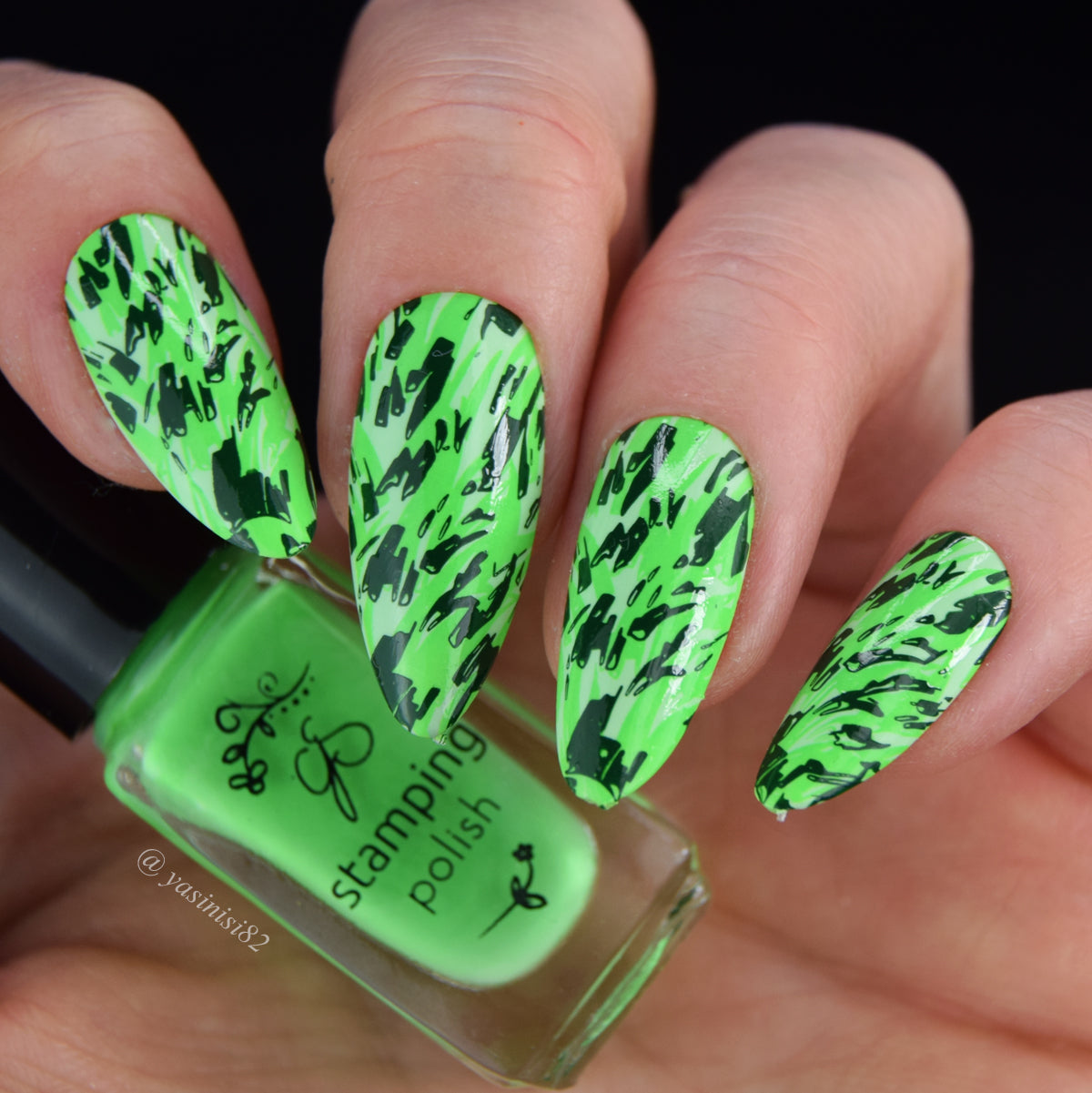 Bright-green-manicure-showing-full-coverage-nail-art-designs-of-grass