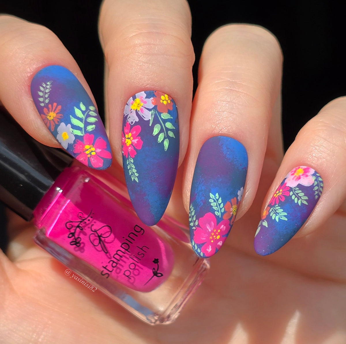 stunning-matte-manciure-with-nail-art-designs-of-bunches-of-flowers-and-leaves