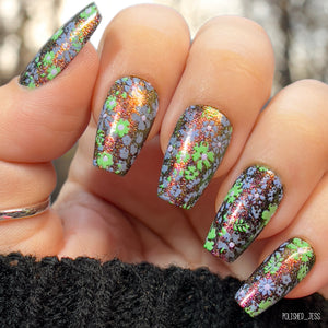 shimmer-manicure-showing-nail-art-designs-of-full-coverage-modern-flowers