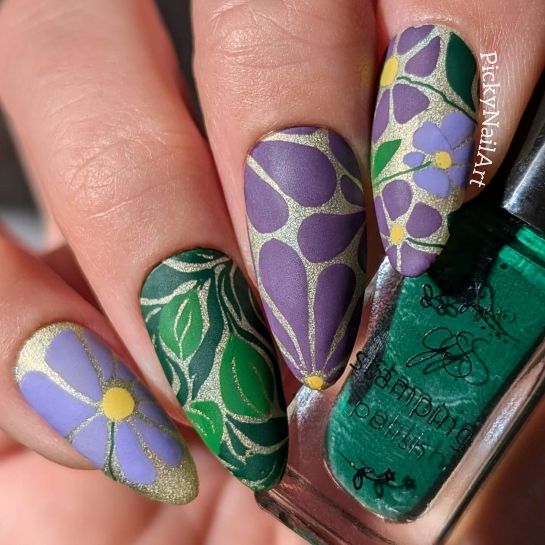 bold-manicure-with-modern-abstract-floral-print-nail-art-designs