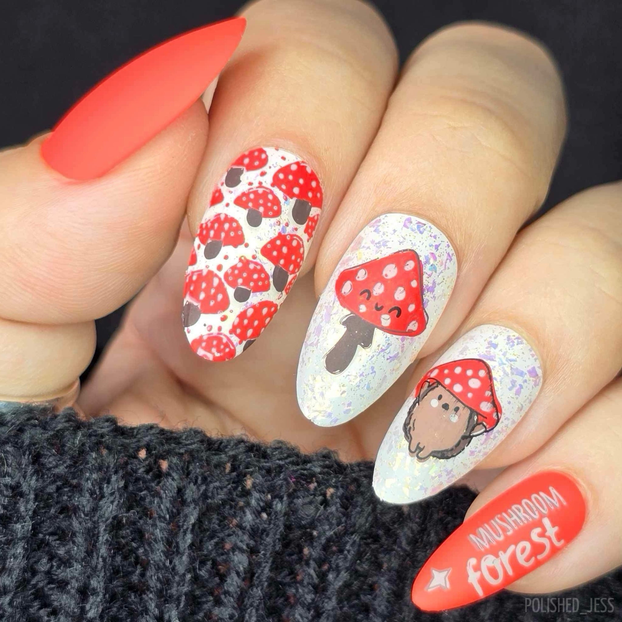 stunning-manicure-showing-nail-art-designs-of-ctue-mushroom-and-cute-hedgehog