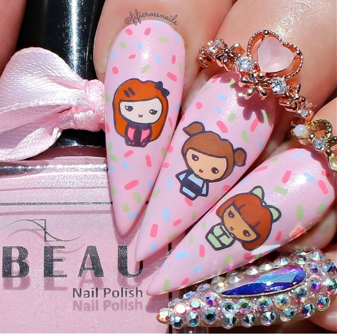 cute-manicure-with-nail-art-designs-of-anime-style-girls