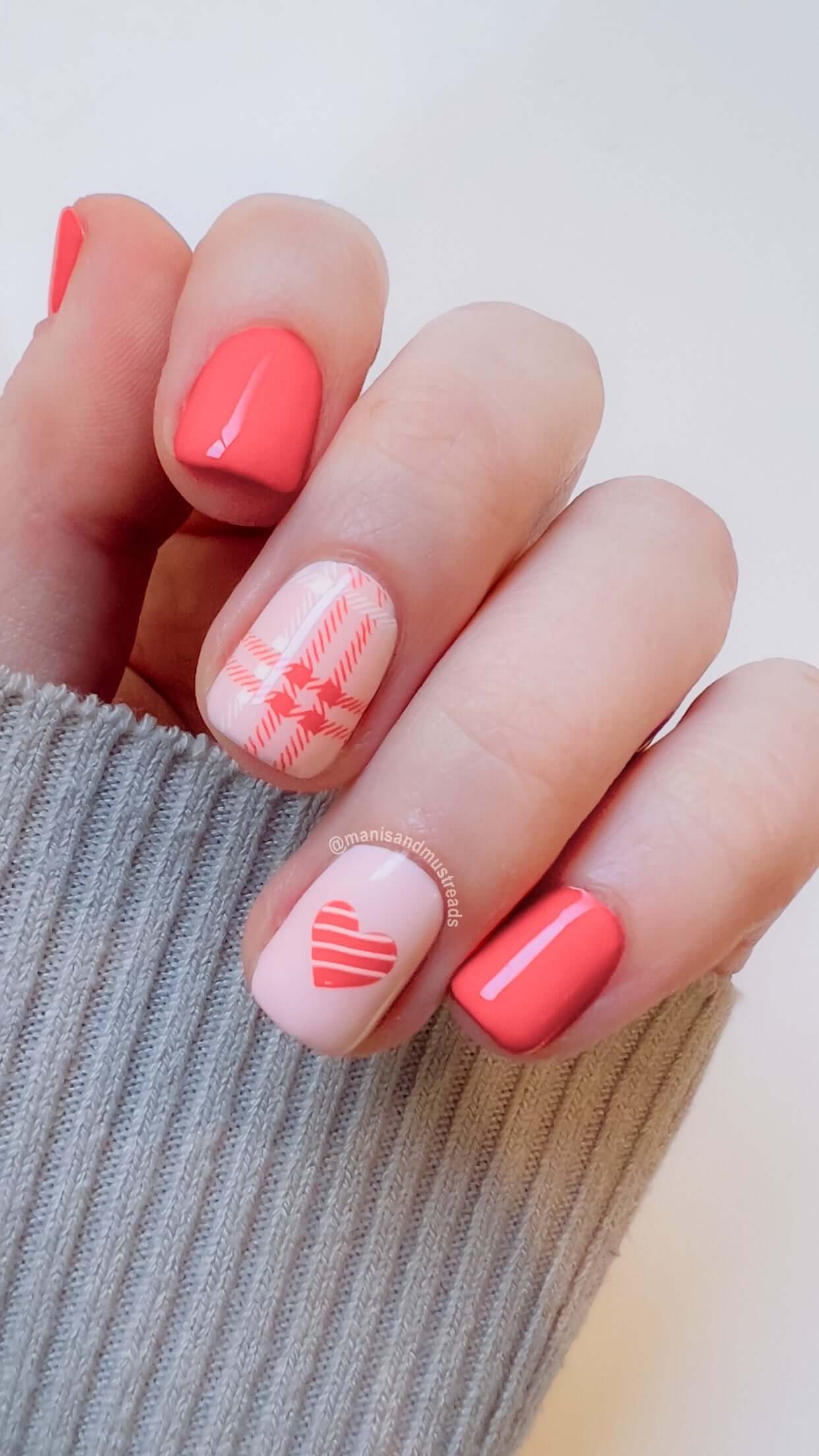 gorgeous-manciure-with-plaid-nail-art-designs-and-a-patterend-heart