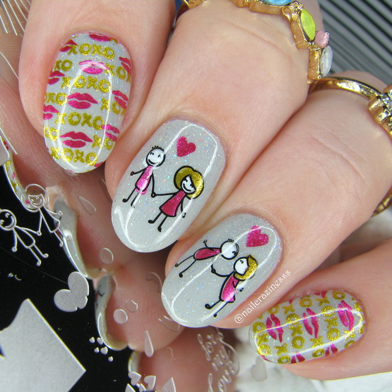 manicure-with-nail-art-designs-of-cute-cartoon-couples-kissing-and-lip-pattern